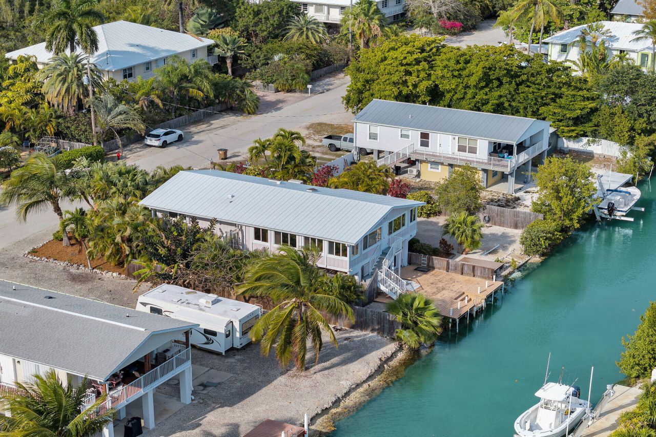 17326 Jamaica Lane, Sugarloaf, FL 33042 Photo