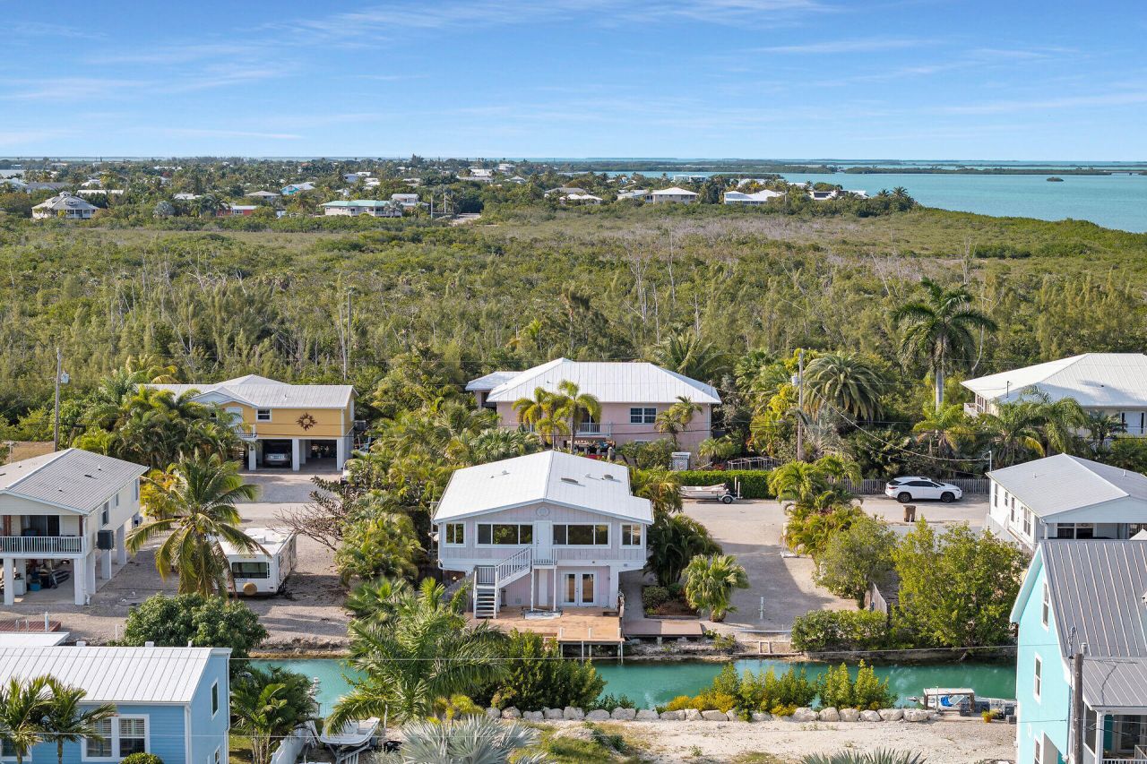 17326 Jamaica Lane, Sugarloaf, FL 33042 Photo