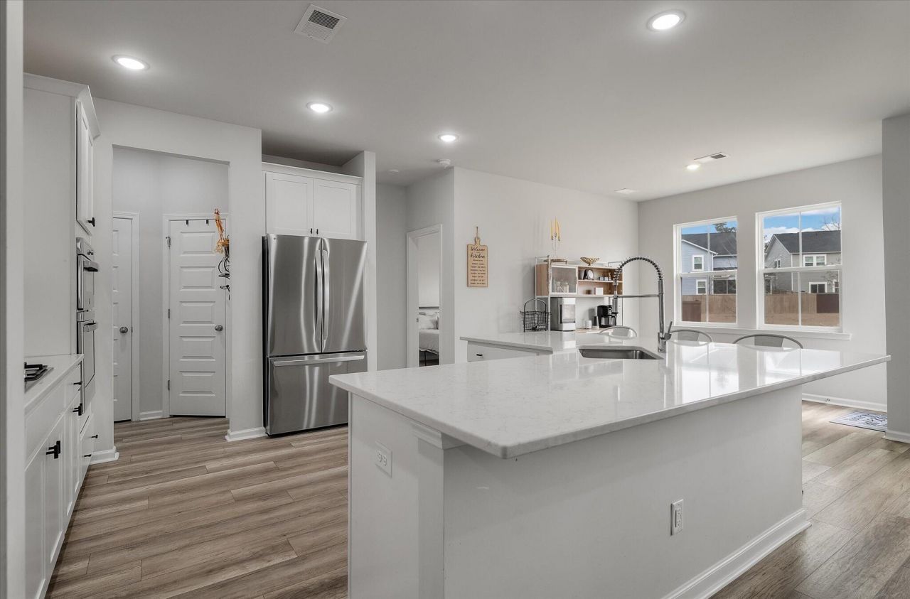 87 Red Bluff Street Photo 13