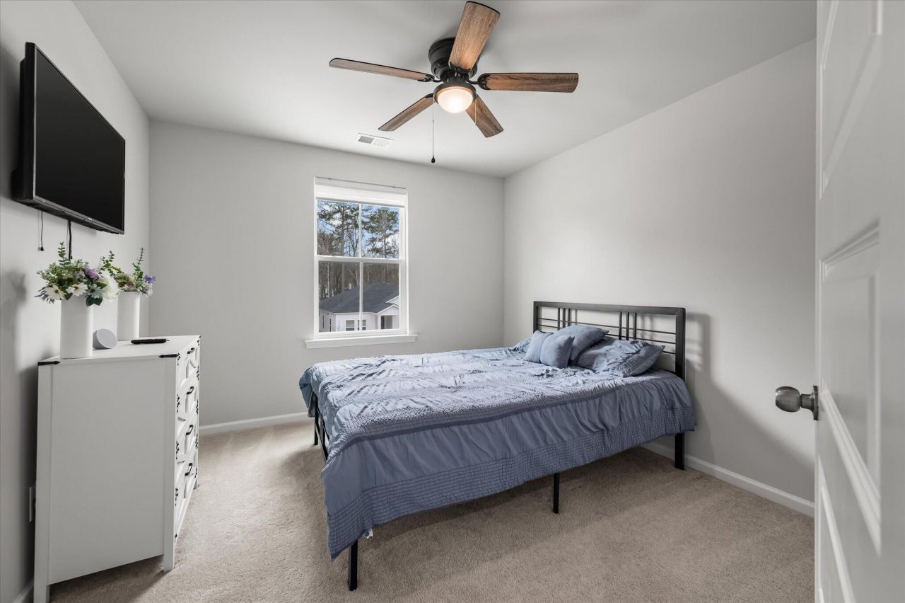 87 Red Bluff Street Photo 26