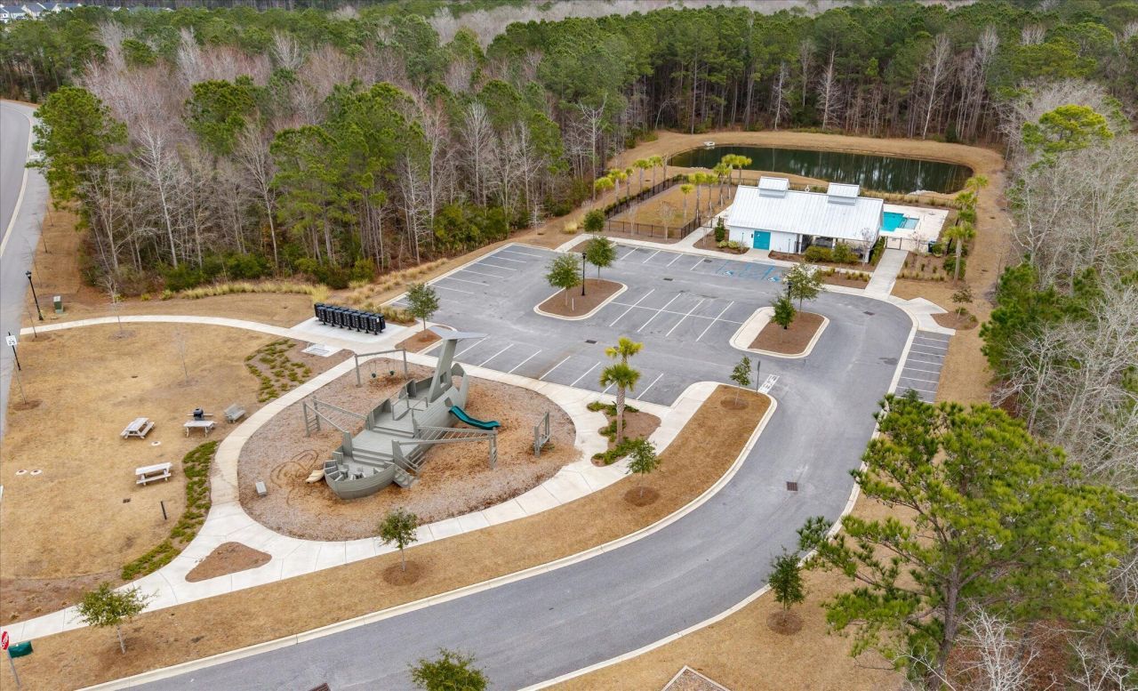 87 Red Bluff Street Photo 39