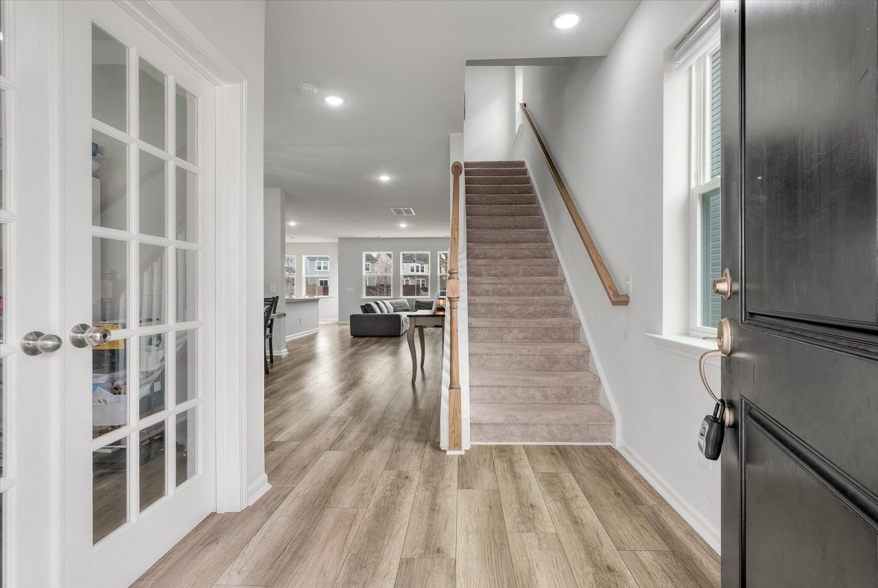 87 Red Bluff Street Photo 4