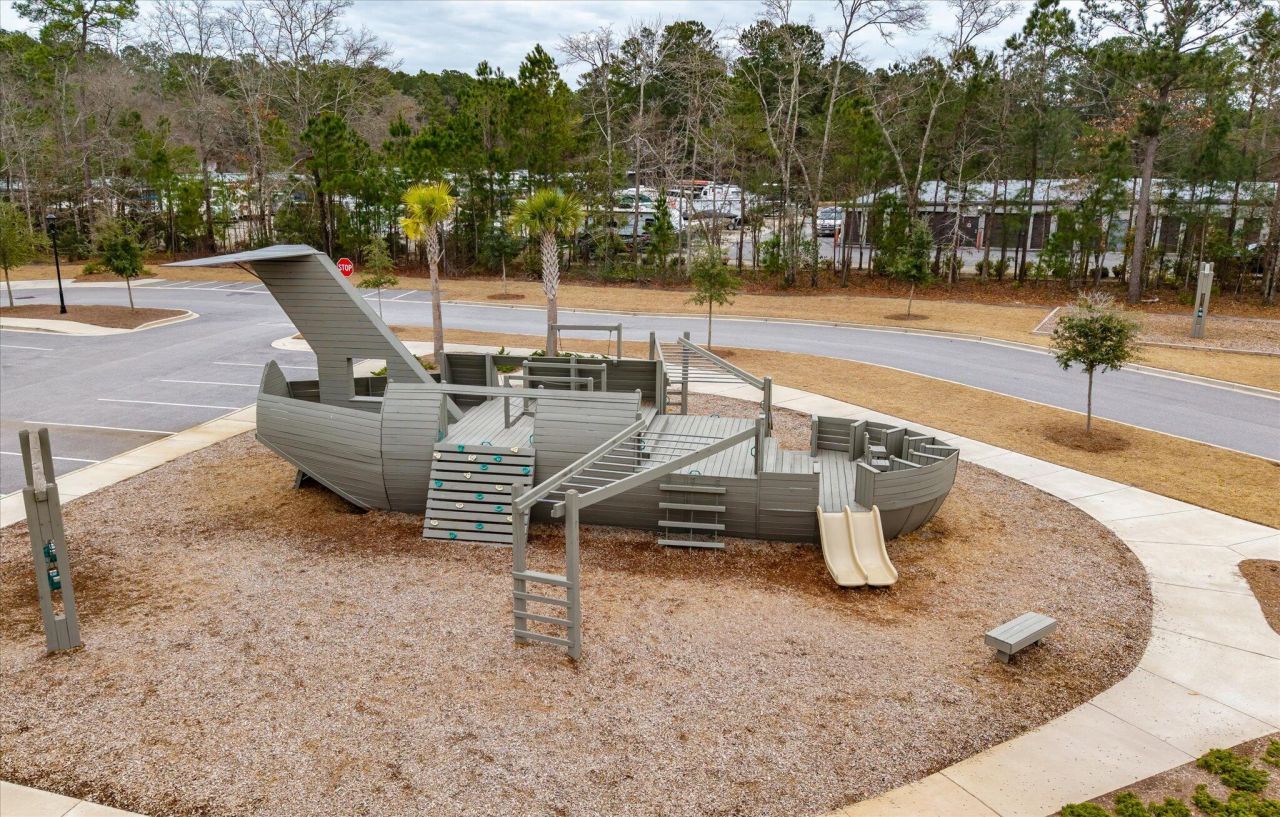 87 Red Bluff Street Photo 41