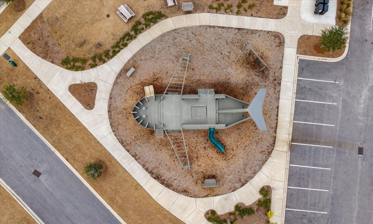 87 Red Bluff Street Photo 42