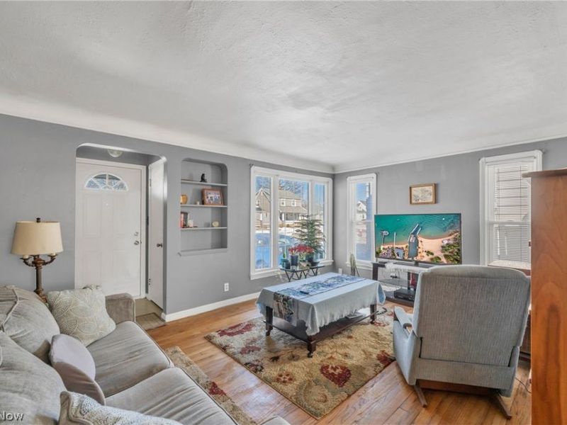 8011 Bertha Avenue, Parma, OH 44129 Photo 7