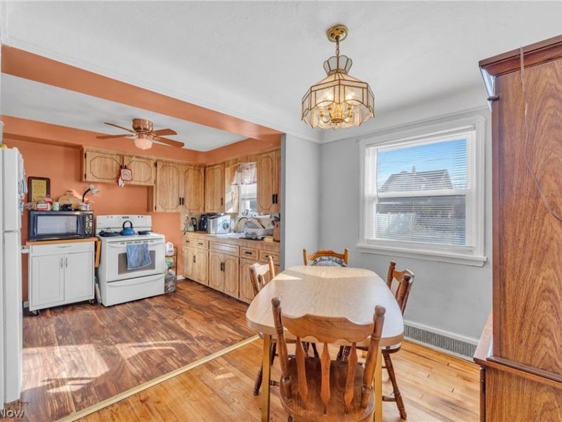 8011 Bertha Avenue, Parma, OH 44129 Photo 9