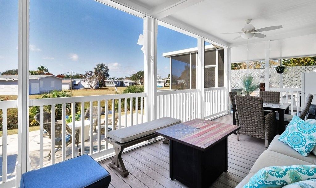 723 Barefoot Boulevard, Sebastian, FL 32976 Photo