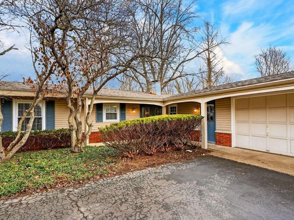 4260 Darbyshire Court, Hilliard, OH 43026