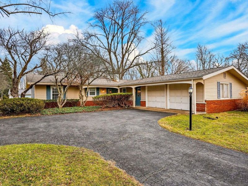 4260 Darbyshire Court, Hilliard, OH 43026 Photo 2