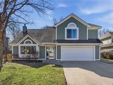 1001 N 2nd Street, Louisburg, KS 66053