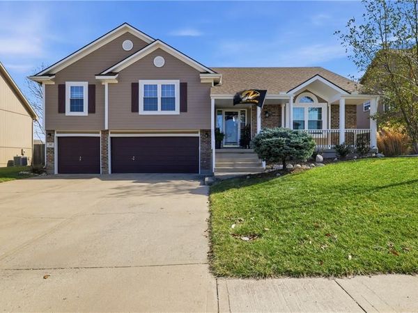 517 SW Brome Drive, Grain Valley, MO 64029