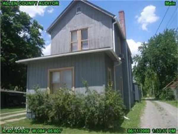 617 E Kibby Street E, Lima, OH 45804