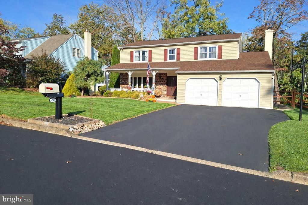 27 Seedling, Holland, PA 18966 Main Photo