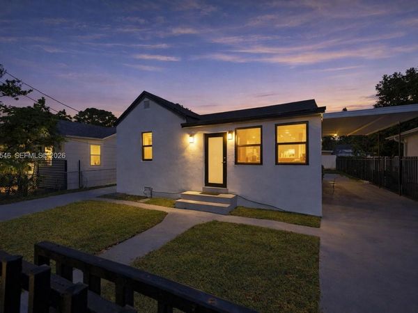 4237 SW 7th St , Miami, FL 33134