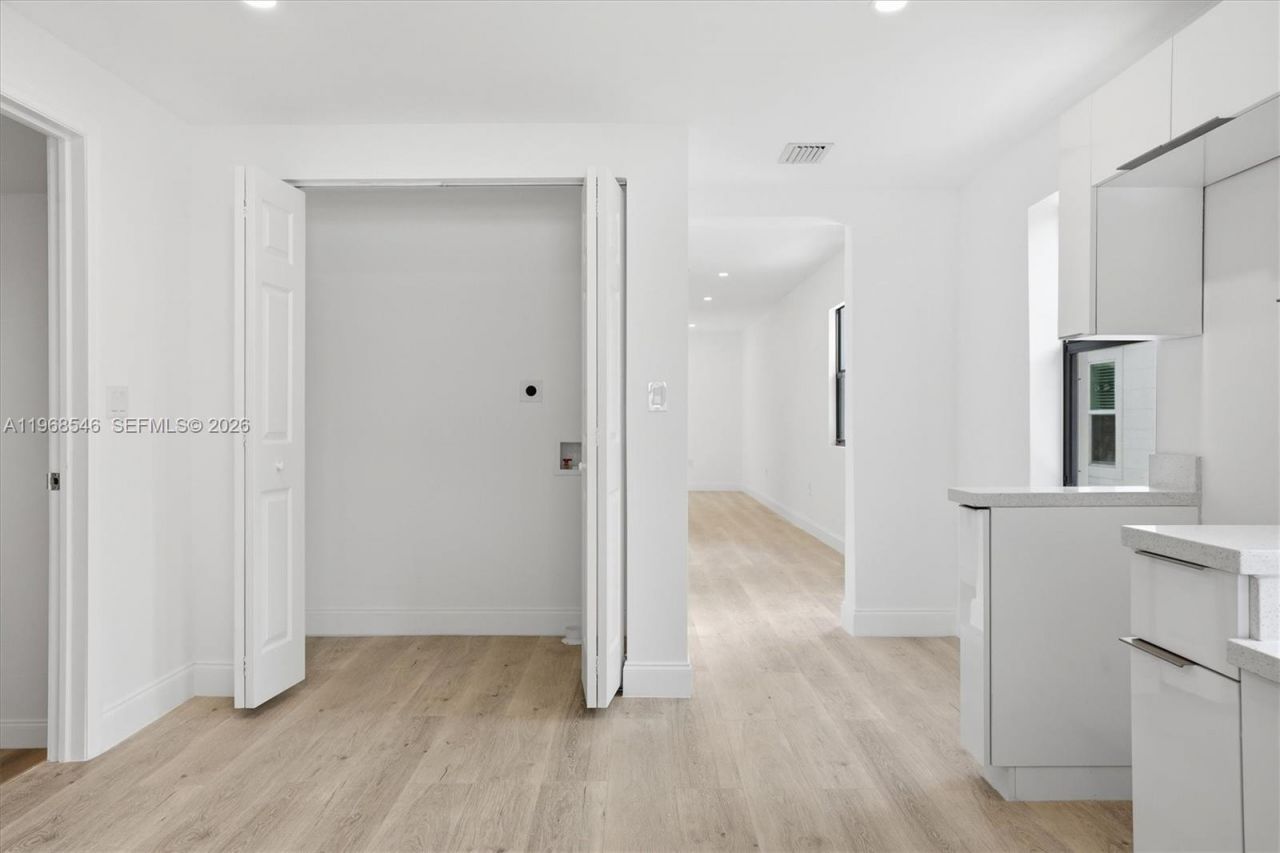 4237 SW 7th St , Miami, FL 33134 Photo