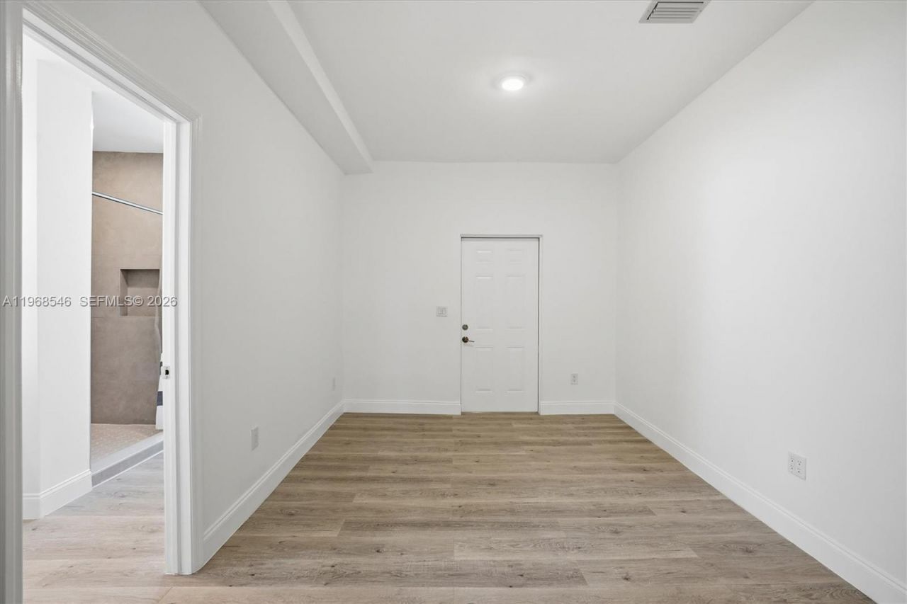 4237 SW 7th St , Miami, FL 33134 Photo