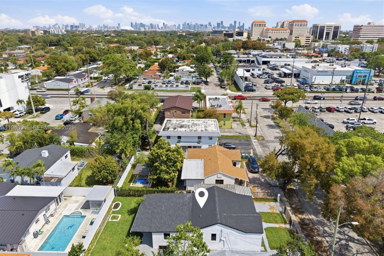 4237 SW 7th St , Miami, FL 33134 Photo