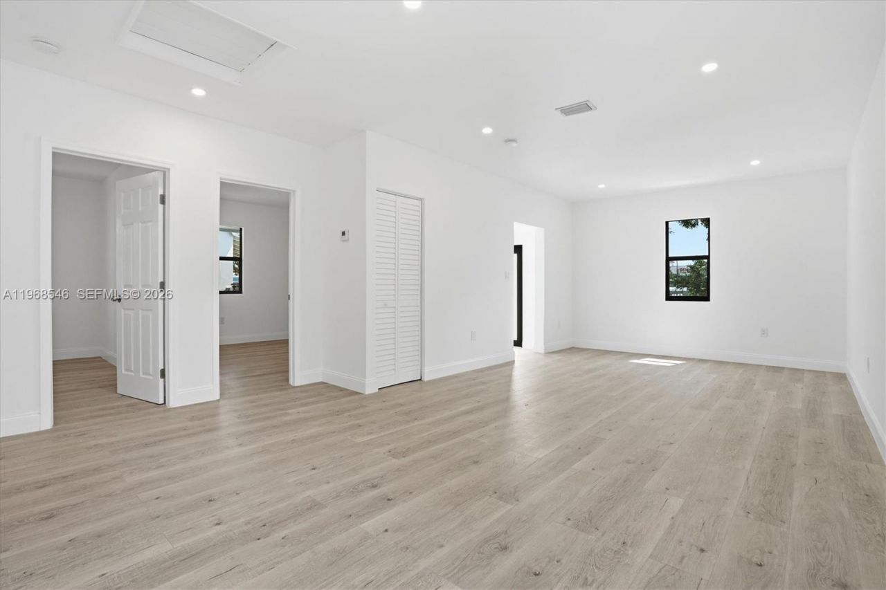 4237 SW 7th St , Miami, FL 33134 Photo