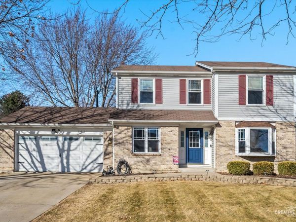 102 Chelsea Avenue, Sugar Grove, IL 60554