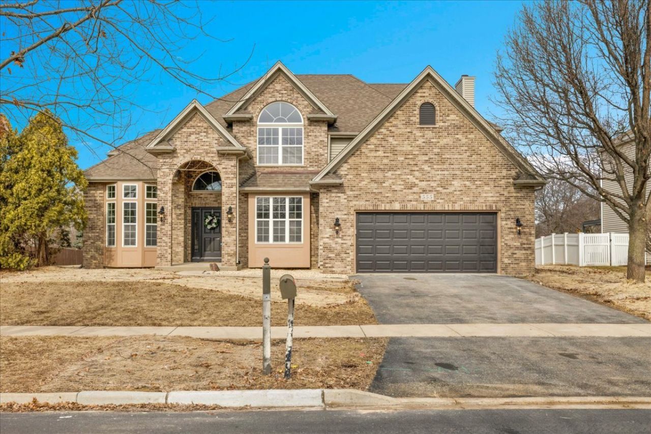 555 Bluestem Drive, Yorkville, IL 60560 Main Photo