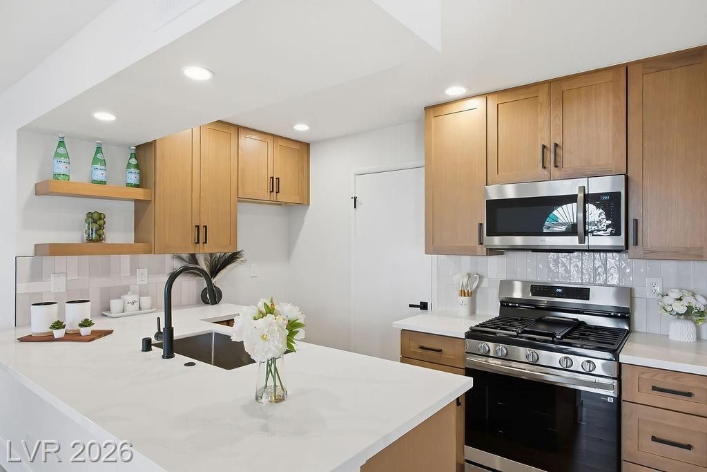 7570 W Flamingo Road, Unit 122, Las Vegas, NV 89147 Main Photo