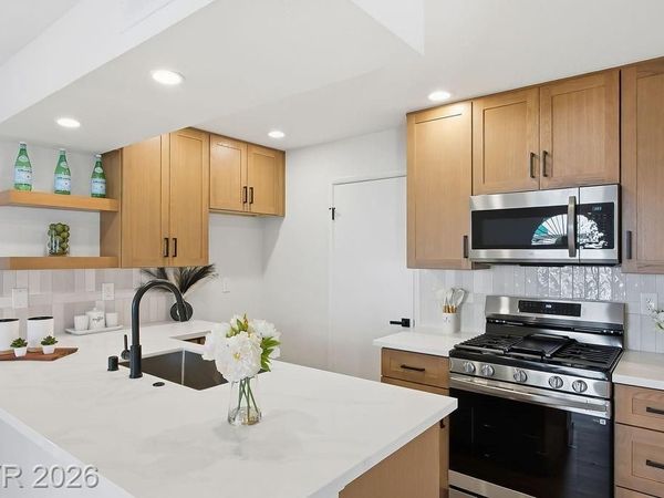 7570 W Flamingo Road, Unit 122, Las Vegas, NV 89147