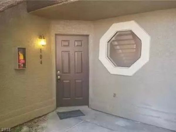 5054 S Rainbow Boulevard, Unit 104, Las Vegas, NV 89118