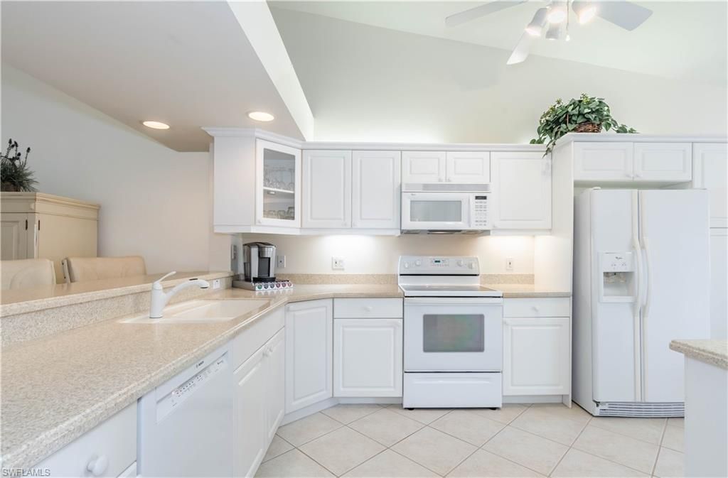 6830 Beach Resort Dr, Unit 12, Naples, FL 34114 Photo