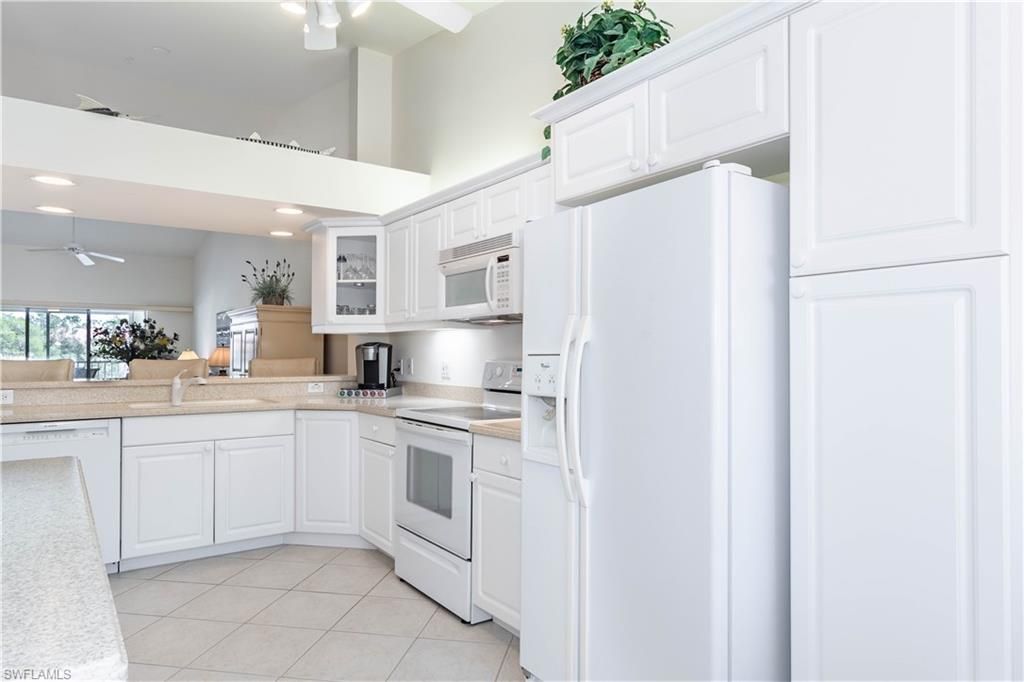 6830 Beach Resort Dr, Unit 12, Naples, FL 34114 Photo