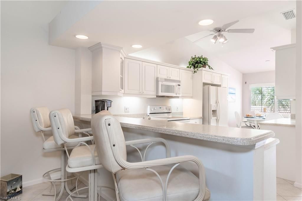 6830 Beach Resort Dr, Unit 12, Naples, FL 34114 Photo