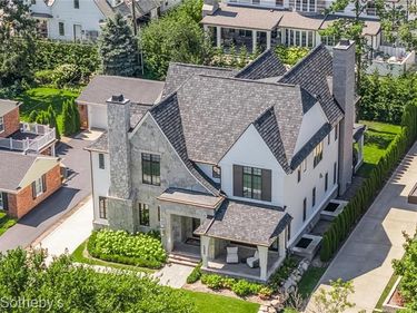 1295 Lakeside Drive, Birmingham, MI 48009