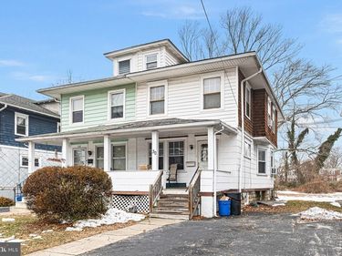 30 N LLANWELLYN AVENUE, GLENOLDEN, PA 19036