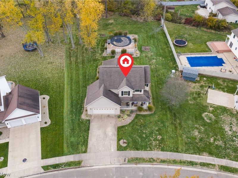 268 Schoenbrunn Drive NE, New Philadelphia, OH 44663 Photo 2