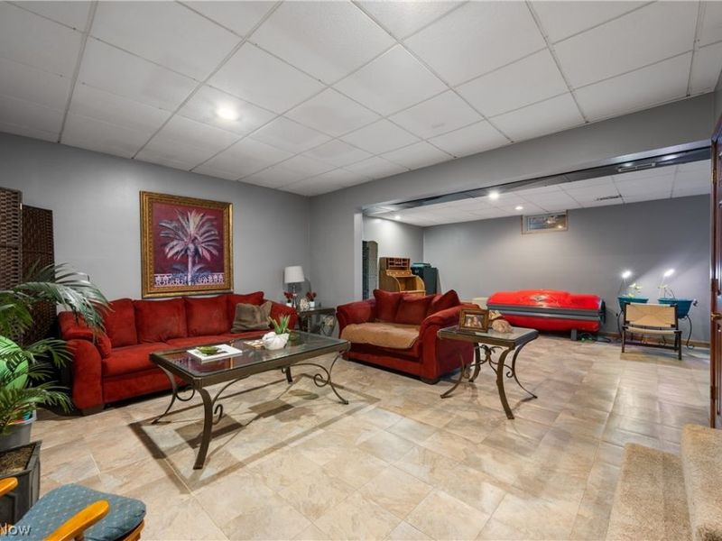 268 Schoenbrunn Drive NE, New Philadelphia, OH 44663 Photo 34