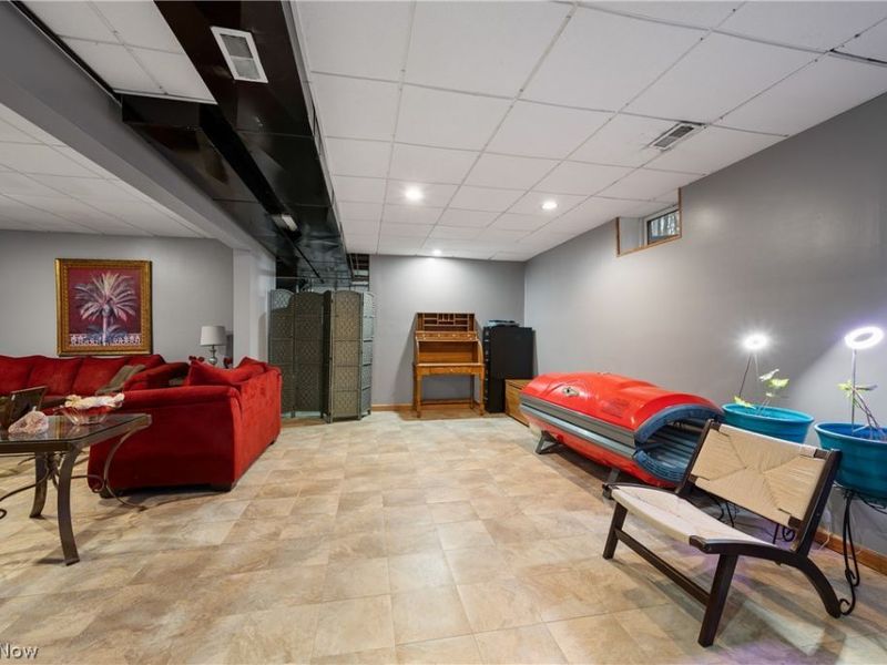 268 Schoenbrunn Drive NE, New Philadelphia, OH 44663 Photo 35