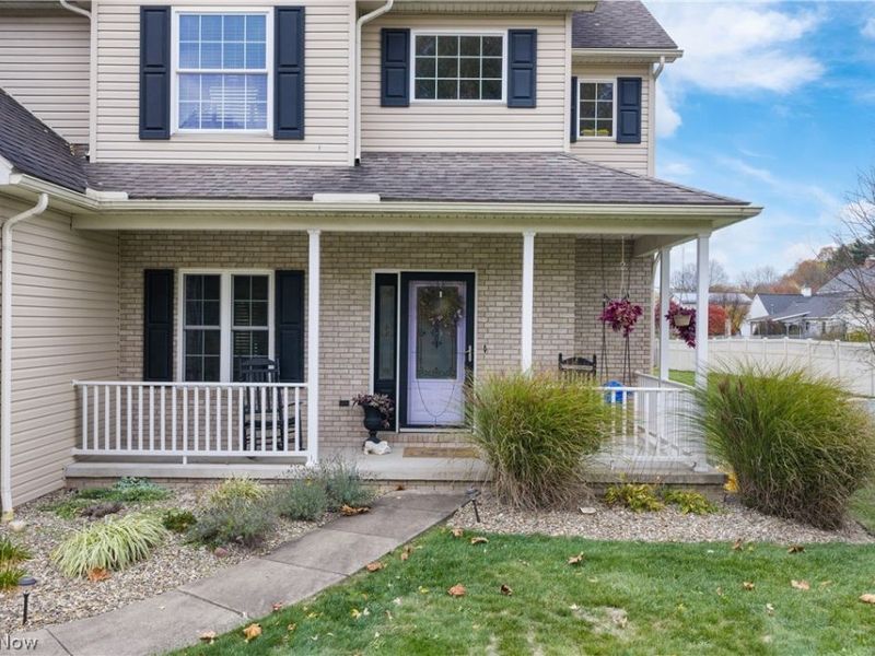 268 Schoenbrunn Drive NE, New Philadelphia, OH 44663 Photo 4