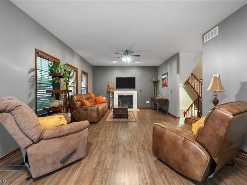 268 Schoenbrunn Drive NE, New Philadelphia, OH 44663 Photo 6