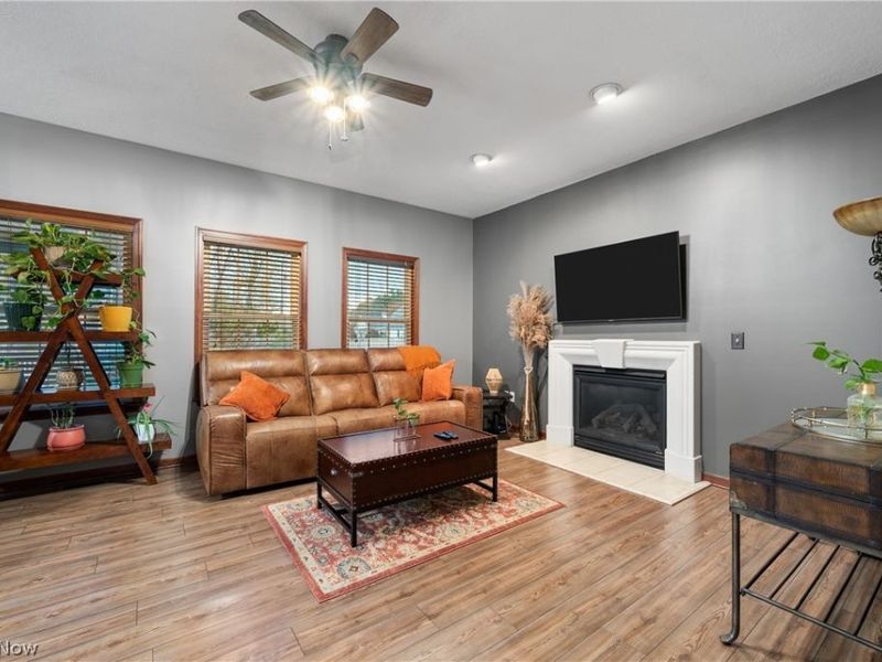 268 Schoenbrunn Drive NE, New Philadelphia, OH 44663 Photo 7