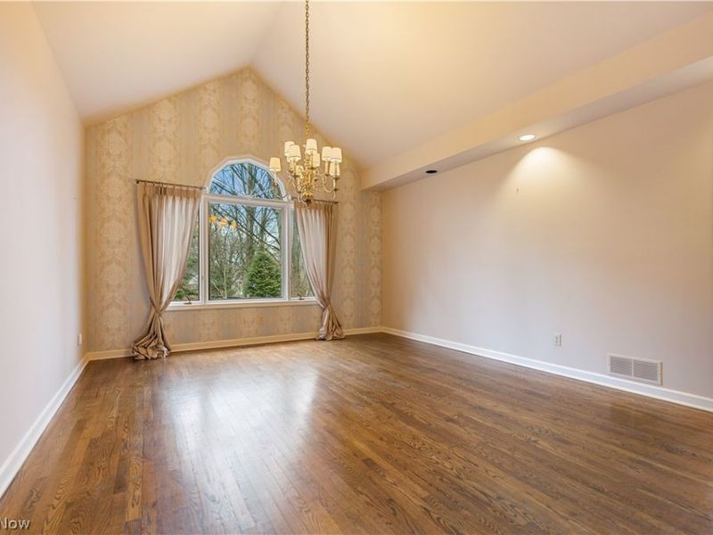 48 La Salle Court SE, Canton, OH 44709 Photo 10