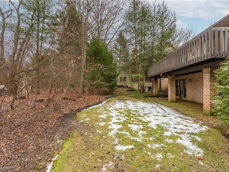 48 La Salle Court SE, Canton, OH 44709 Photo 2