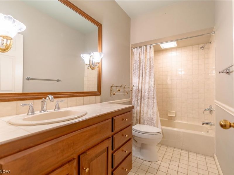 48 La Salle Court SE, Canton, OH 44709 Photo 31