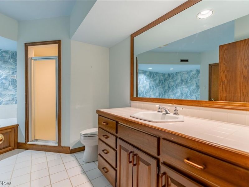 48 La Salle Court SE, Canton, OH 44709 Photo 40