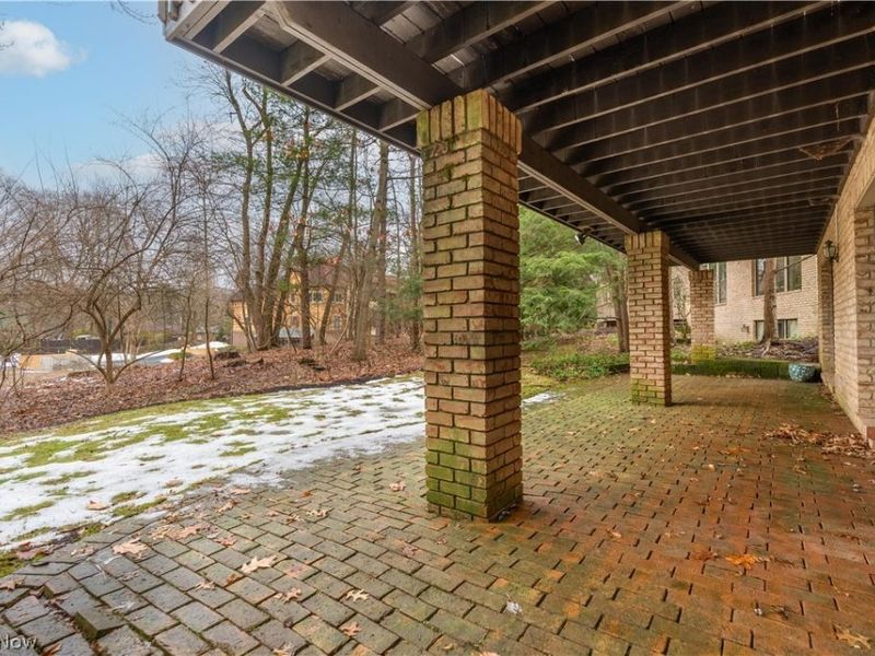 48 La Salle Court SE, Canton, OH 44709 Photo 5