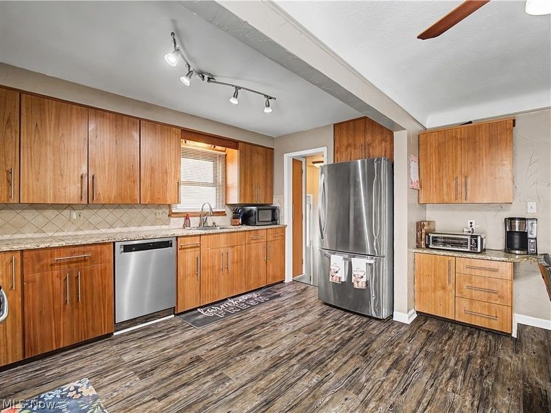 6845 Commonwealth Boulevard, Cleveland, OH 44130 Photo 14