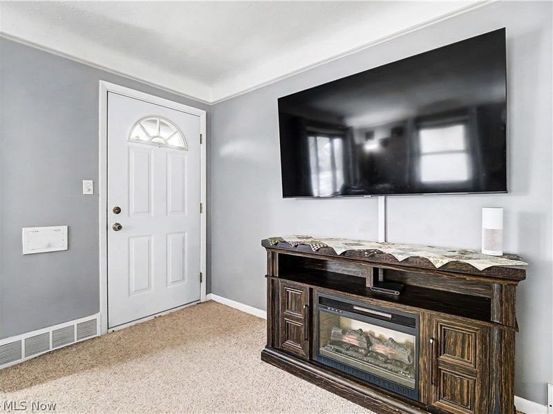 6845 Commonwealth Boulevard, Cleveland, OH 44130 Photo 4