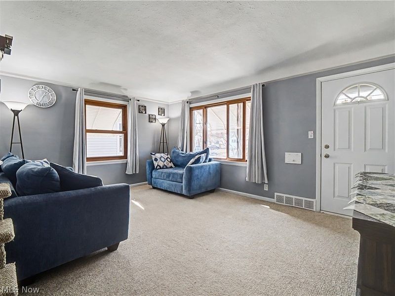 6845 Commonwealth Boulevard, Cleveland, OH 44130 Photo 6