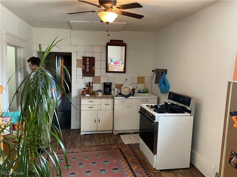 915 Wooster Road W, Barberton, OH 44203 Photo 18