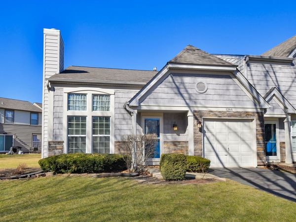 1266 SEABURY Circle, Carol Stream, IL 60188
