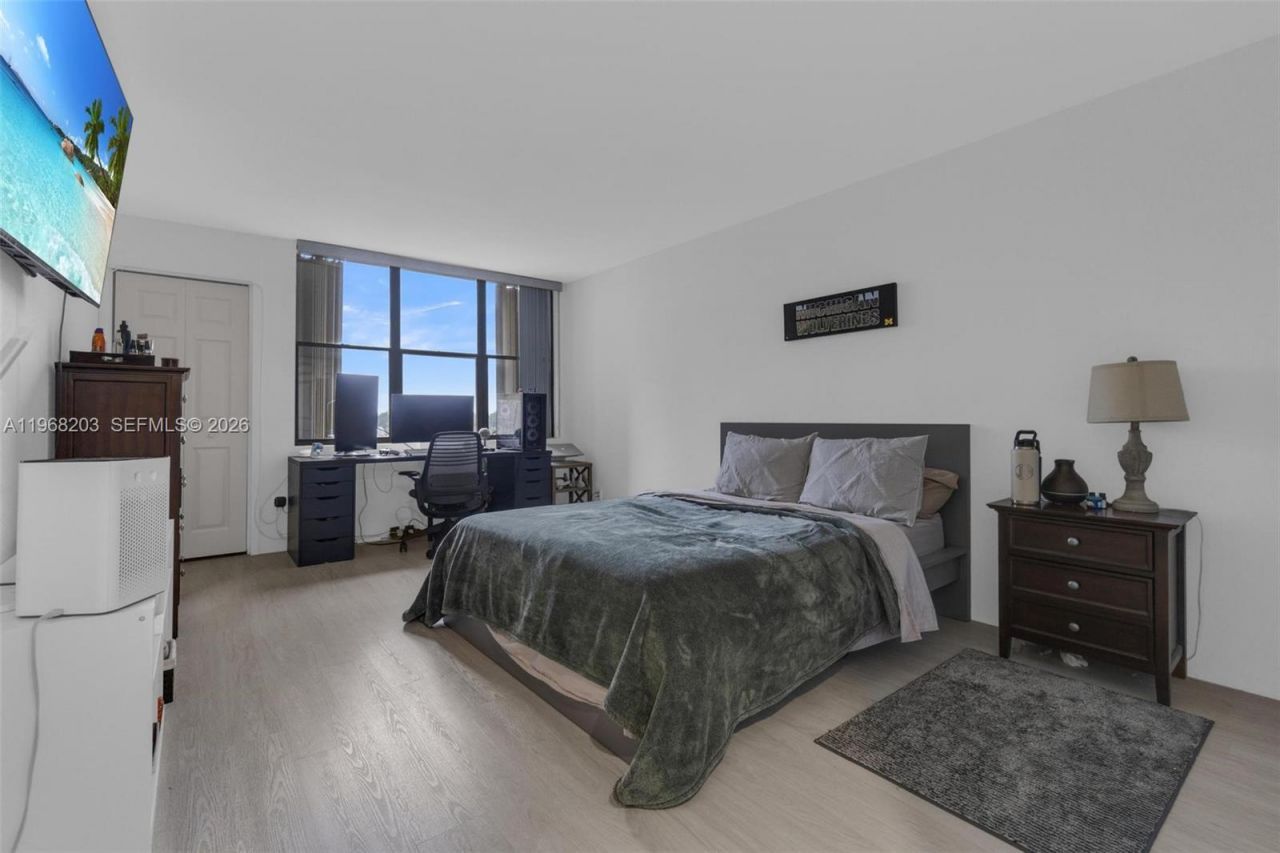 16300 Golf Club Rd, Unit 401, Weston, FL 33326 Photo