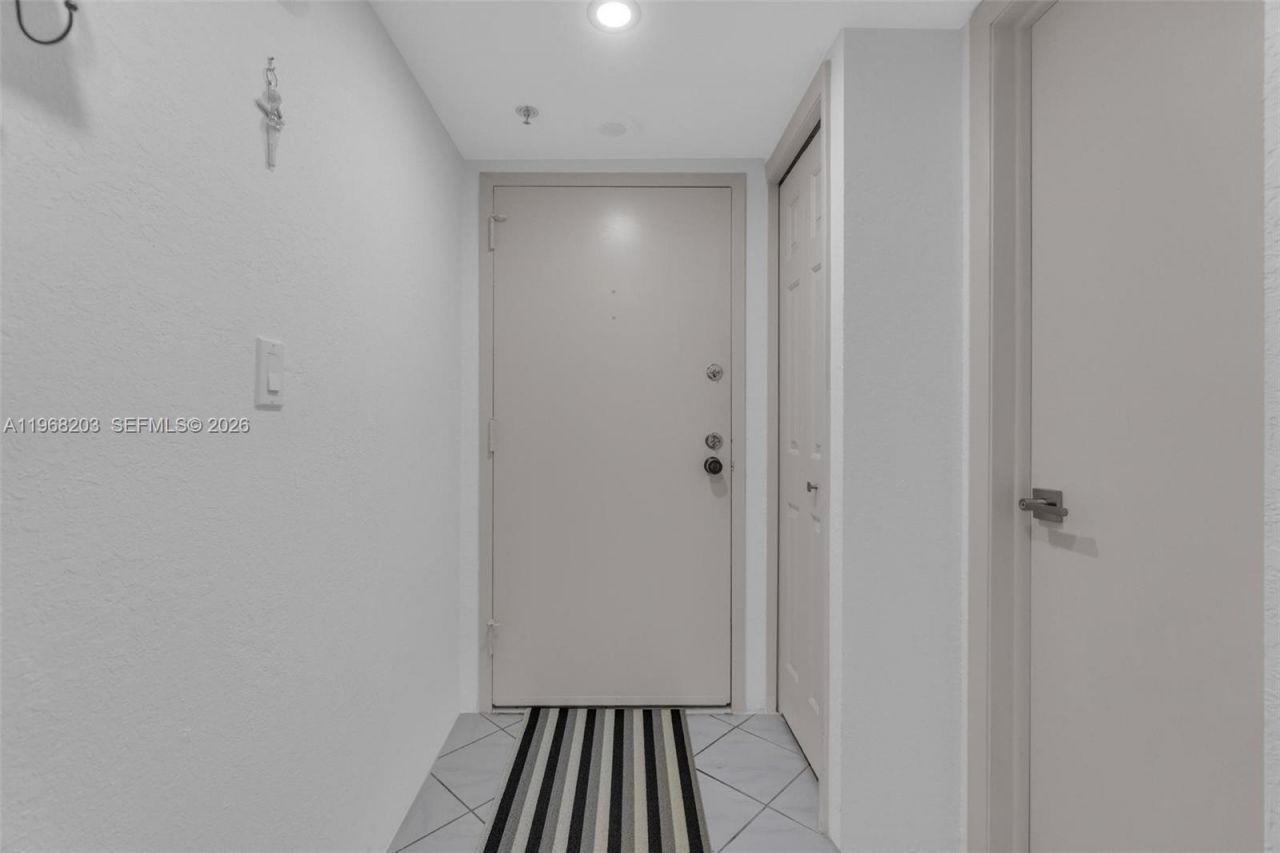 16300 Golf Club Rd, Unit 401, Weston, FL 33326 Photo